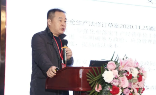 中國聚氨酯工業(yè)協(xié)會副秘書長 李建波